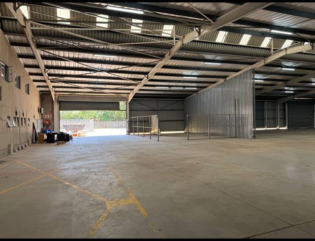 4,000M² WAREHOUSE TO LET IN UMHLALI